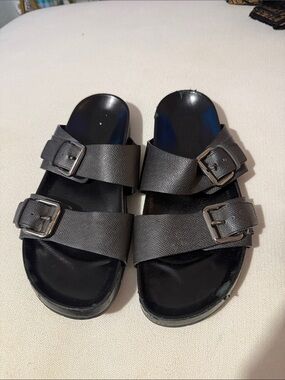 Louis Vuitton Sandals